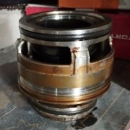 Remplacement du joint de cartouche GRUNDFOS SLV.80.80.200.2.52H.S.N.51D 98179847