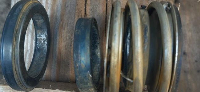 Типичный пример выхода из строя механического уплотнения в результате длительного простоя